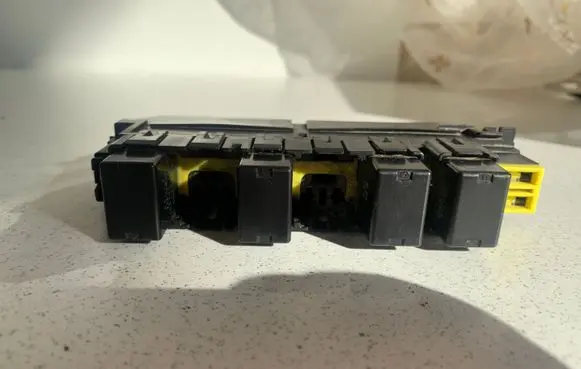 Subaru Outback Fuse box set 1567001020