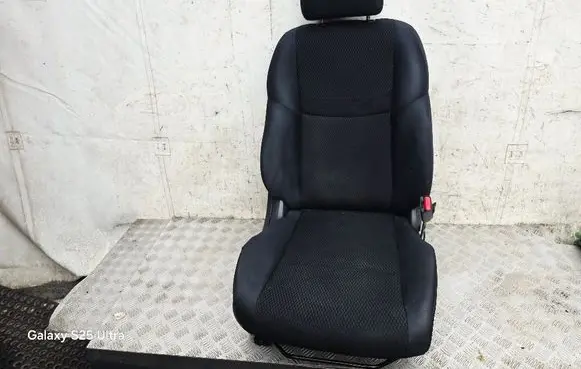 Nissan Qashqai Front passenger seat 