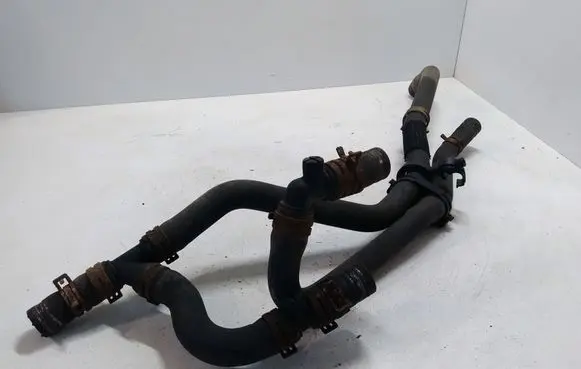 Renault Trafic II (X83) Engine coolant pipe/hose