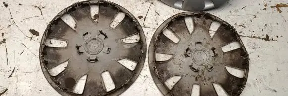Audi A4 S4 B6 8E 8H R16 wheel hub/cap/trim 8k0601147