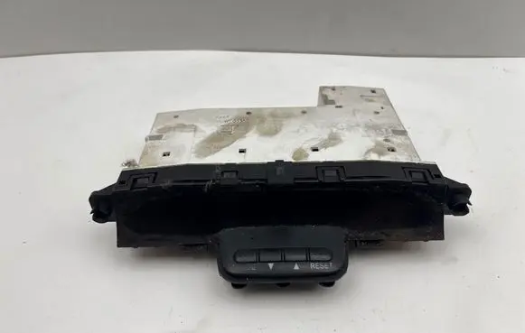 Toyota Land Cruiser (J120) Clock
