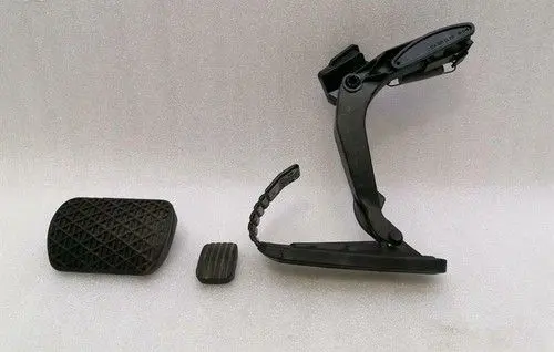 Mercedes-Benz SL R129 Accelerator throttle pedal A1293010920