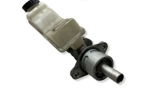 Toyota Avensis T250 Master brake cylinder 25113479