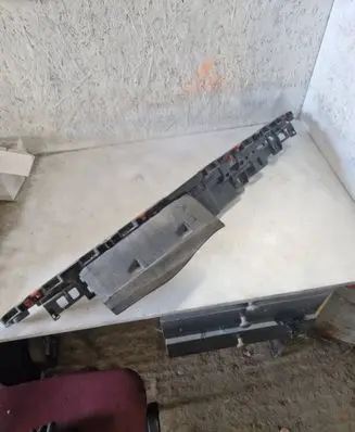 Top upper radiator support slam panel
