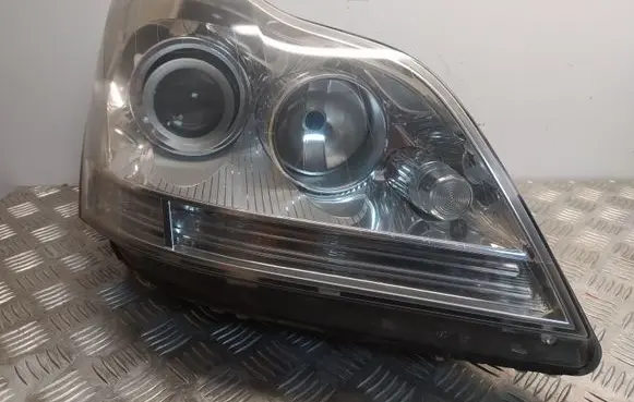 Mercedes-Benz ML W164 Headlight/headlamp 263348
