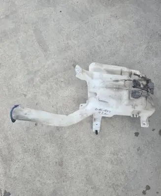 Windshield washer fluid reservoir/tank