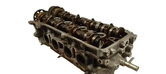 Toyota Avensis T250 Engine head 2azfse