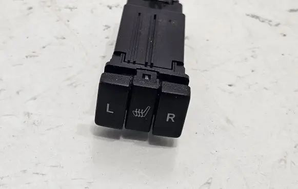 Toyota Prius (XW30) Seat heating switch 15B088