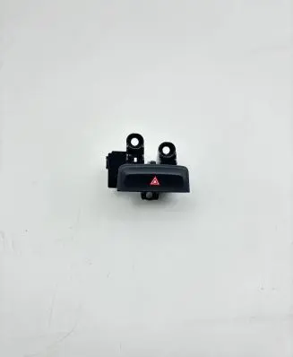 Maserati Ghibli Hazard light switch 670071372 19718189