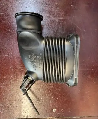 Volkswagen Jetta V Air intake hose/pipe 1K0129618AD 1K0129609C MXZLL