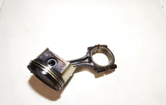 Subaru Impreza I Piston with connecting rod