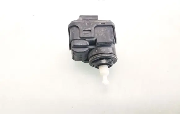 Headlight level adjustment motor