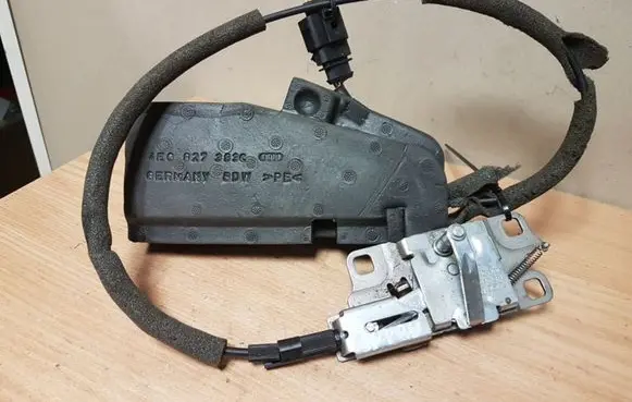 Audi A8 S8 D3 4E Tailgate/trunk/boot lock/catch/latch 4E0827383C