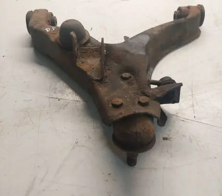 Mitsubishi Pajero Front lower control arm/wishbone