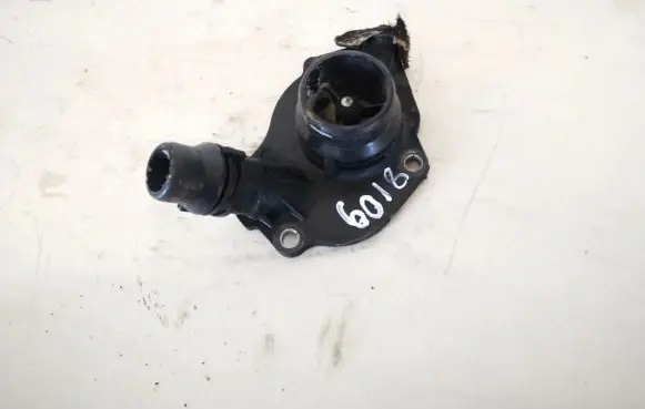 BMW 5 GT F07 Engine coolant pipe/hose 4107080