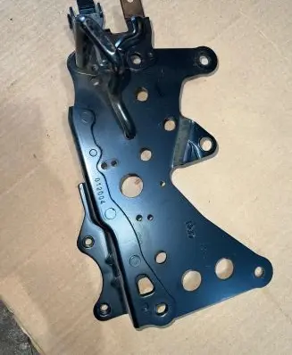 BMW X5 E53 Seat back rest lock catch 7059615 86190704