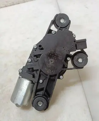 Ford C-MAX I Rear window wiper motor 3M51R17K441AE 0390201823 30763683
