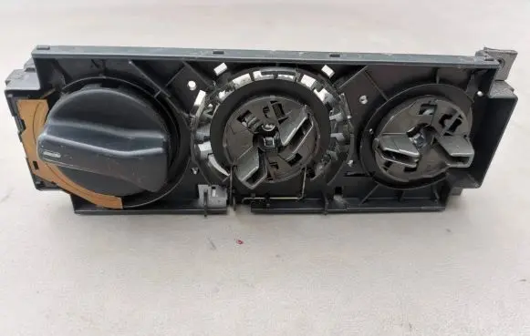 Volkswagen Golf III Climate control unit 357819045A 357820045