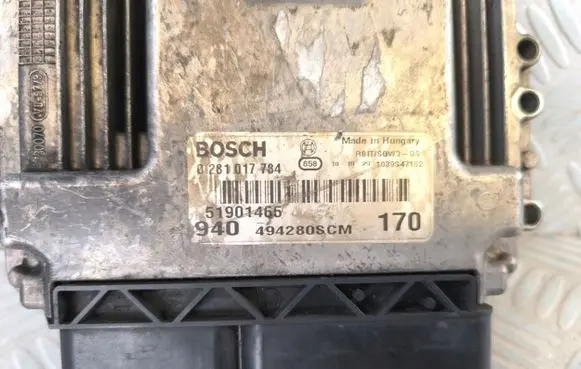 Alfa Romeo Giulietta Engine control unit/module 51901465