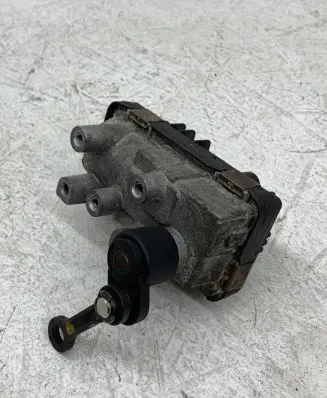 BMW 3 E92 E93 Turbine electric control actuator 4933519411