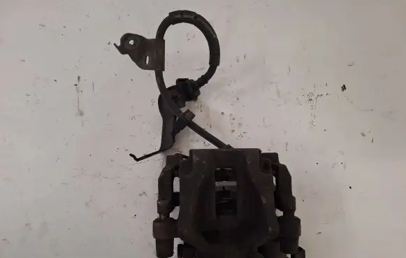 Chrysler Pacifica Rear brake caliper 115lh