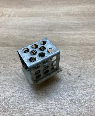 Citroen C4 I Coolant fan relay H801G