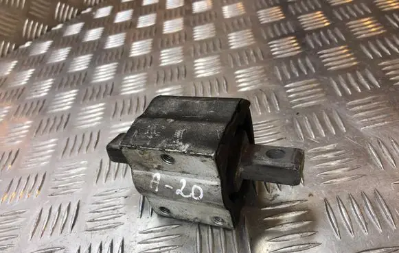 Mercedes-Benz E W212 Gearbox mount A2122401918