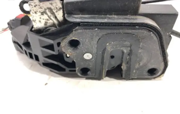Hyundai Tucson JM Front door lock