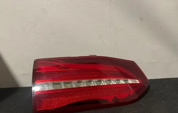 Mercedes-Benz E W213 Tailgate rear/tail lights