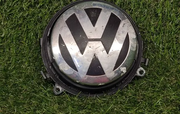 Volkswagen PASSAT B6 Tailgate/trunk/boot exterior handle 1K0827469D