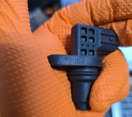 Mazda 5 Camshaft position sensor Rf7j18230 02H21