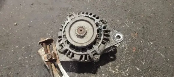 Mitsubishi Lancer Generator/alternator MD189659
