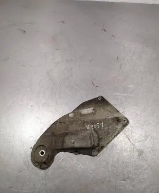 BMW X5 E53 Engine mounting bracket 1097001