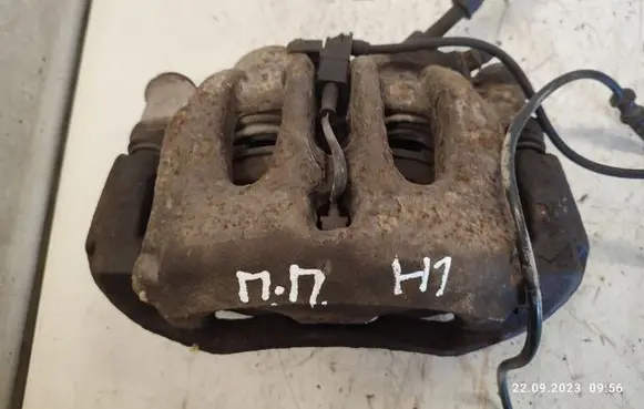 Hyundai H-1, Starex, Satellite Front brake caliper