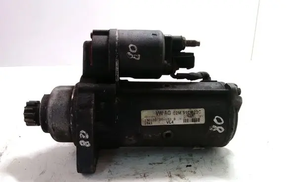 Volkswagen Golf IV Starter motor 02M911023C