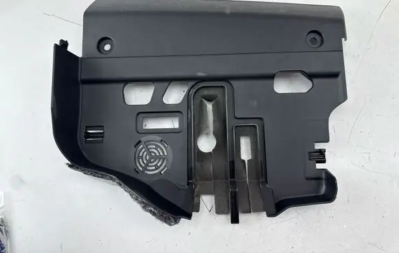 BMW 1 F20 F21 Dashboard lower bottom trim panel 14622810