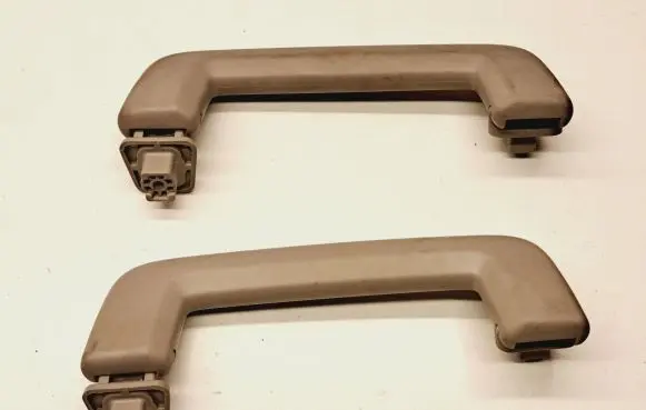 Volvo V50 Front interior roof grab handle 30676436 30676435
