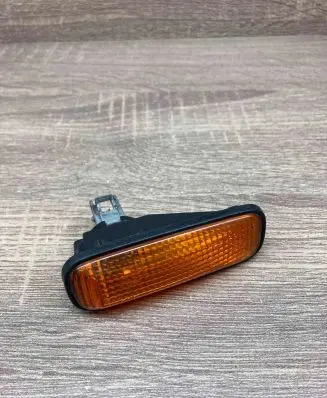 Honda HR-V Front fender indicator light 6R01391 STANLEY3890