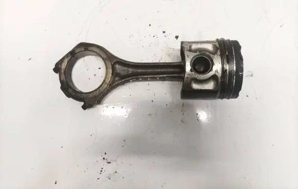 Audi A4 S4 B5 8D Piston with connecting rod