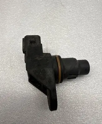 Renault Master II Camshaft position sensor 8200038472 144447 PA66GF30