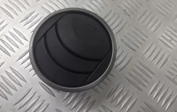 Mazda 6 Dashboard side air vent grill/cover trim
