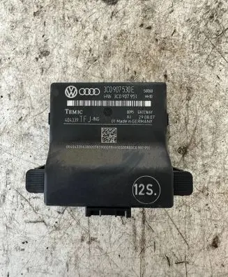 Volkswagen PASSAT B6 Gateway control module 3C0907530E