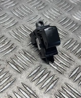 Nissan Qashqai Electric window control switch 25411BR00A 3290