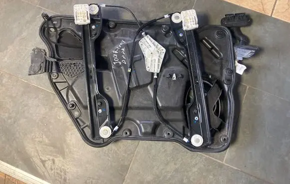 Dodge Journey Front door window regulator with motor 961930 39734