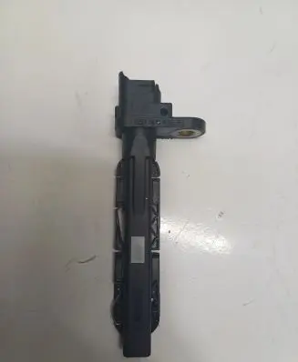 Audi Q7 4M Crankshaft position sensor 94228001