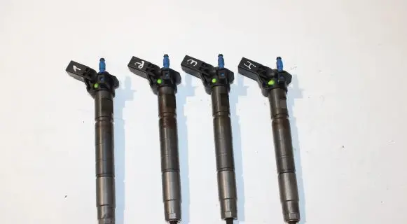 Hyundai ix35 Fuel injectors set 338002F000 0445116018