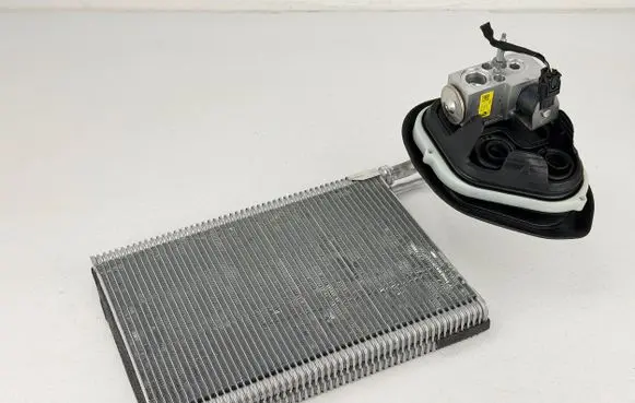 BMW i4 Air conditioning (A/C) radiator (interior) J2842 T93737 7951456