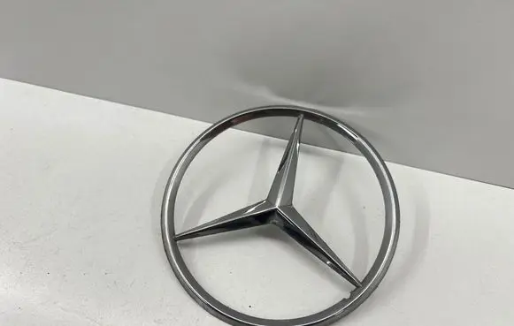 Mercedes-Benz W123 Manufacturers badge/model letters 1267580058