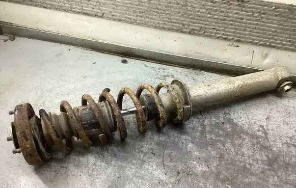 BMW 5 E39 Rear shock absorber with coil spring 33521093646 814903557168
