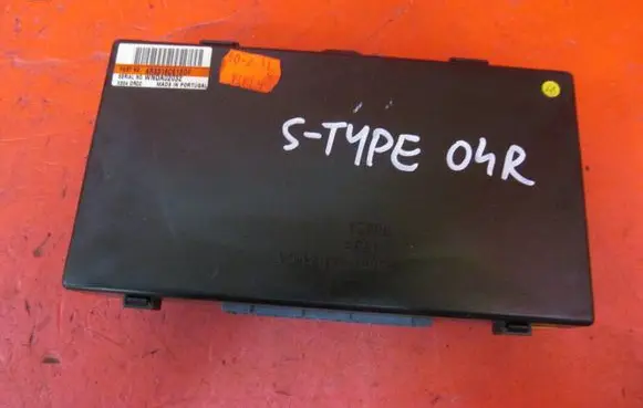 Jaguar S-Type Air conditioner control unit module 4R8318C612DF